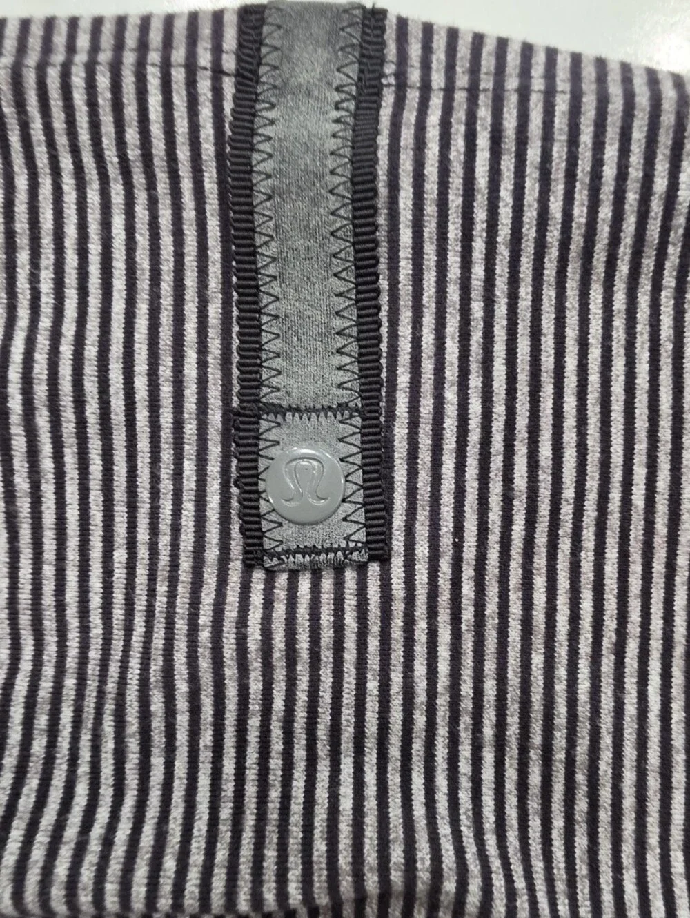 Lululemon Vinyasa Scarf Rulu Tonka Stripe Heathered Slate Black Infinity Wrap
